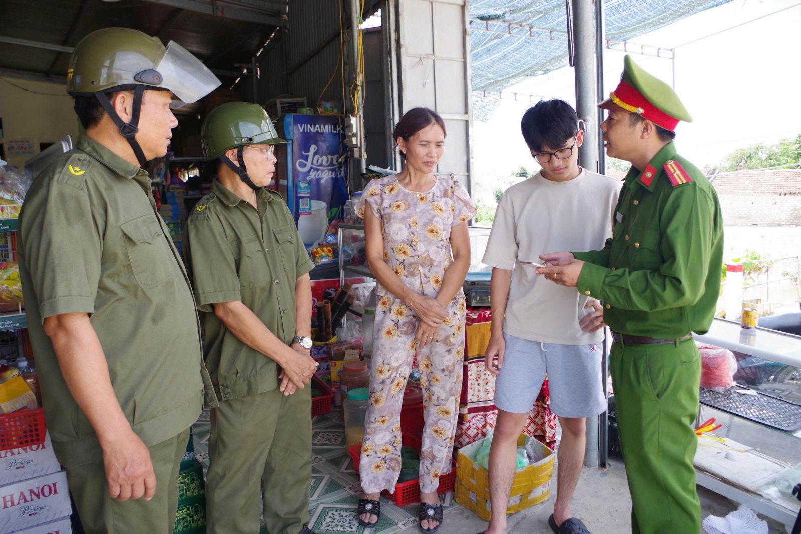 Nằm mơ thấy công an bắt đánh số gì