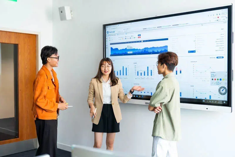 học kinh tế ra làm gì