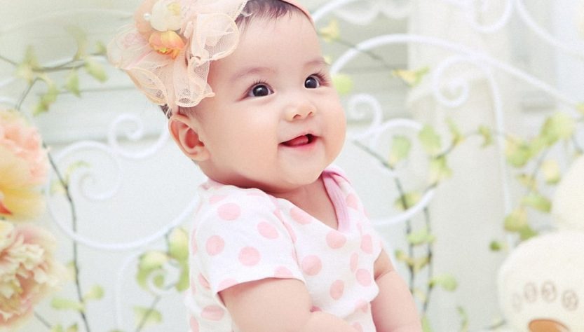 nằm mơ thấy em bé gái đánh số gì